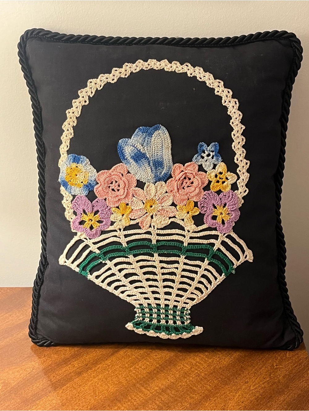 Needlework Vtg Pillow Black Cord Trimmed Lace Doily Floral Basket Appliqué 14x17